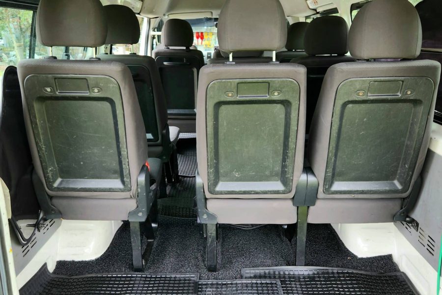 Dummy van 1